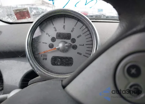 2005 Mini Cooper from USA, damaged, VIN WMWRC33485TC58271